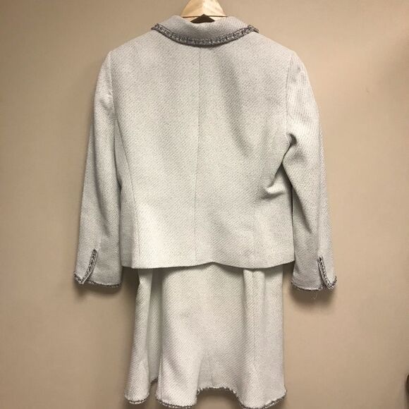 Nipon Boutique skirt and jacket suit.    Size 10P - Picture 2 of 13